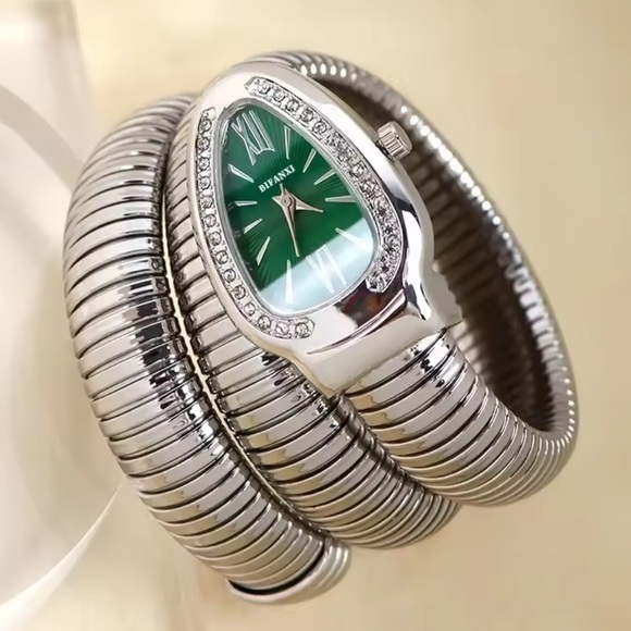 Serpenti Elegant Silver Wrap Women's Watch - Picture 1 of 15